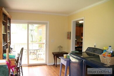 105 Peachtree Ln, Fleetwood, NC 28626 - photo 3