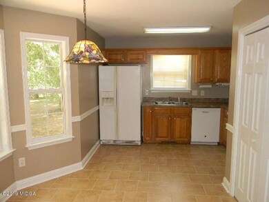 Kitchen & Breakfast