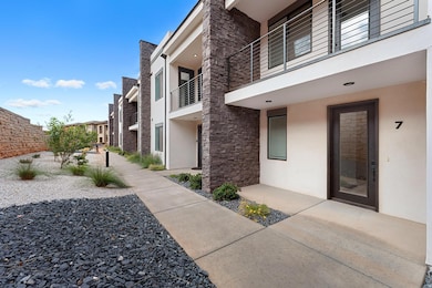 Terra - The Flats unit 7, Hurricane, UT 84737 - photo 2