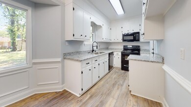 1036-Beechdale-Dr-Kitchen