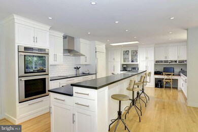 8536 Horseshoe Ln, Potomac, MD 20854 - photo 7