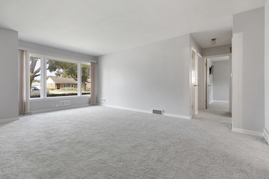 525 Homestead Rd, La Grange Park, IL 60526 - photo 4