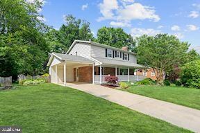 10302 Wood Rd, Fairfax, VA 22030 - photo 2