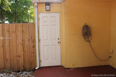 15401 SW 81st Cir Ln unit 11, Miami, FL 33193 - photo 4