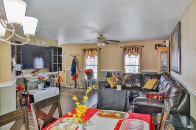 5 - Living Room