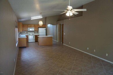 KITCHEN & FAMILY ROOM