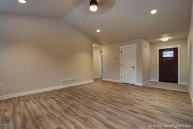 GREAT ROOM / PHOTO SIMILAR