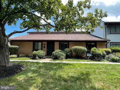 2590 Merrywood Ct unit 1, Woodbridge, VA 22192 - photo 2