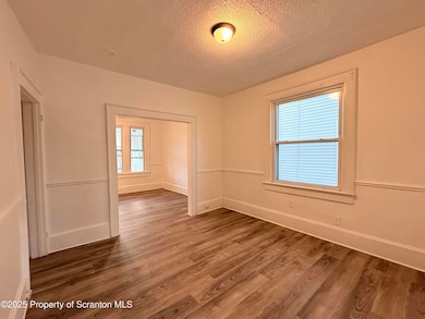 1104 Dartmouth St, Scranton, PA 18504 - photo 3