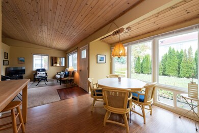 03_310NBerrienst_369001_DiningRoom_HiRes