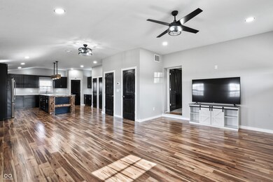 9462 N Rushville Rd, Knightstown, IN 46148 - photo 5