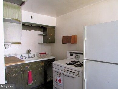 1223 Edgehill Rd, Darby, PA 19023 - photo 7