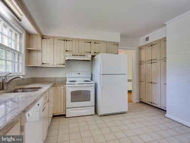 7828 Langley Ridge Rd, McLean, VA 22102 - photo 7