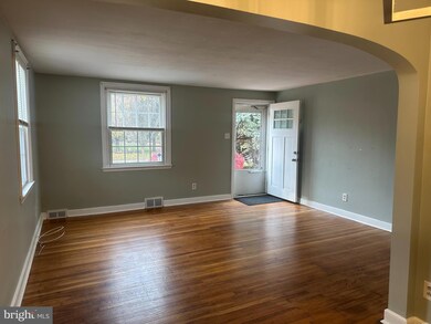 115 Arlington Ave, Oaklyn, NJ 08107 - photo 2