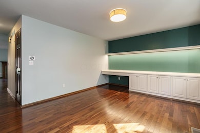 2198 Sandston Rd, Columbus, OH 43220 - photo 5