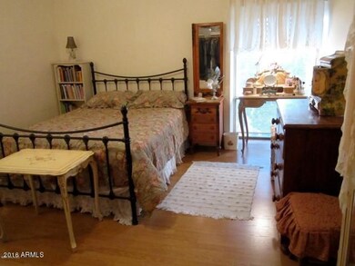 bed 1