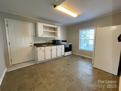 205 Valley Ave, Clover, SC 29710 - photo 4