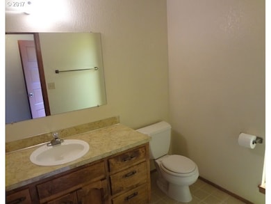 2974 Riverview St, Eugene, OR 97403 - photo 7