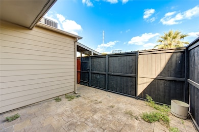 940 Wycliffe Dr unit 5, Houston, TX 77079 - photo 7