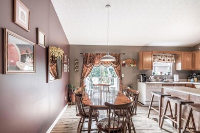 Eat In Kitchen