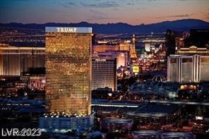 2000 N Fashion Show Dr unit 4010, Las Vegas, NV 89109 - photo 2