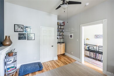 Multi-purpose room, closet, ceiling fan
