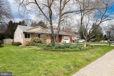 61 Edgewood Rd, Bordentown, NJ 08505 - photo 2