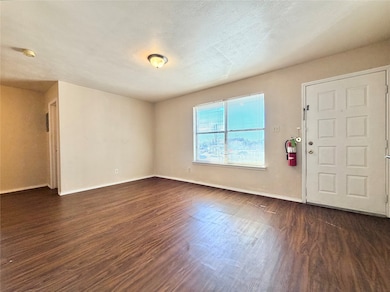 2526 W Prairie St unit 201, Denton, TX 76201 - photo 3