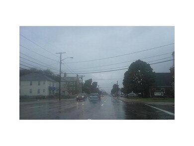 875 Newport Ave, Pawtucket, RI 02861 - photo 3