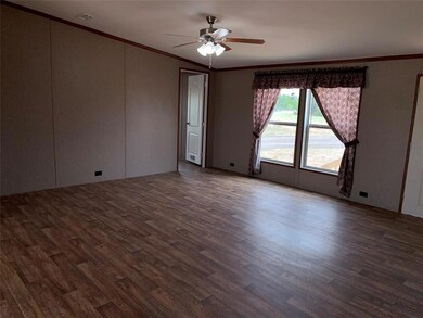 145 Grover Ct, Decatur, TX 76234 - photo 2