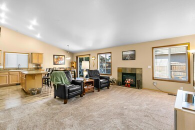 20554 Conifer Ave, Bend, OR 97702 - photo 3