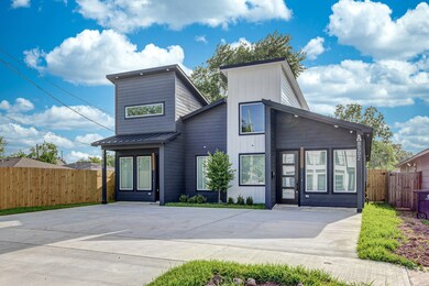 8502 Safeguard St unit A, Houston, TX 77051 - photo 2