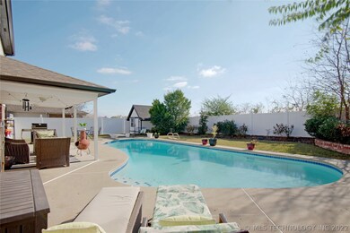 Gorgeous Diving Pool! Scroll to the end of the pho