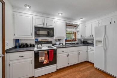 387 N Main St, Wolfeboro, NH 03894 - photo 2