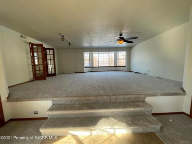 39055AA7-0EB5-4ECA-B8E2-0EFBDDF896A6