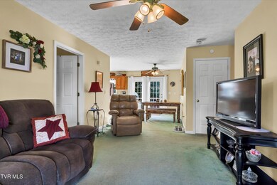03-488 Austin Cir-3