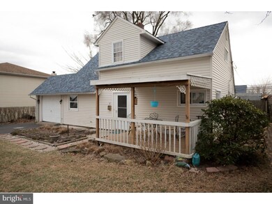 37 Azalea Ln, Levittown, PA 19055 - photo 2