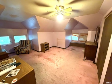 523 W 4th St, Centralia, IL 62801 - photo 5