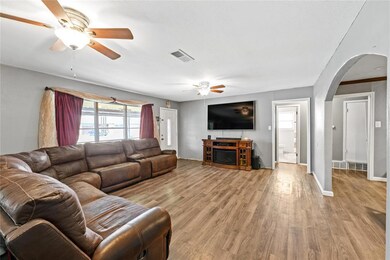 872 Odie Dr, Fort Worth, TX 76108 - photo 4