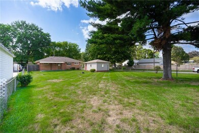 1815 E 27th Ct, Des Moines, IA 50317 - photo 5