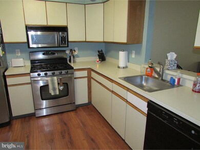 211 Wyndham Place, Trenton, NJ 08691 - photo 6