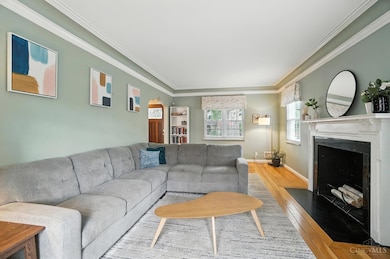 3935 Eileen Dr, Cincinnati, OH 45209 - photo 4