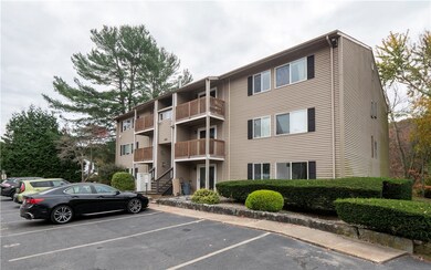 130 Fordson Ave unit 4, Cranston, RI 02910 - photo 2