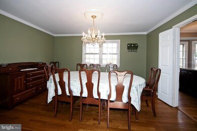 12216 Lake James Dr, Herndon, VA 20171 - photo 7