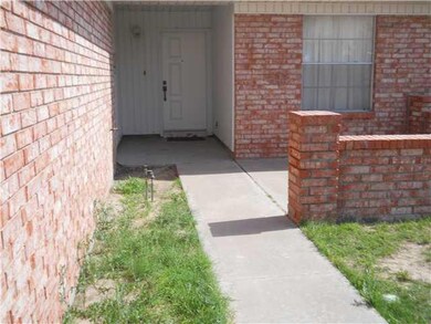 15324 Woodhill Ct, Horizon City, TX 79928 - photo 3