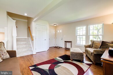 9031 Falcon Glen Ct, Bristow, VA 20136 - photo 5