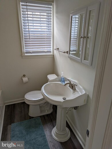 4901 Cedar Garden Rd, Baltimore, MD 21229 - photo 4