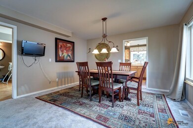Formal Dining