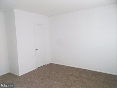 237 University Ave, Pemberton, NJ 08068 - photo 7