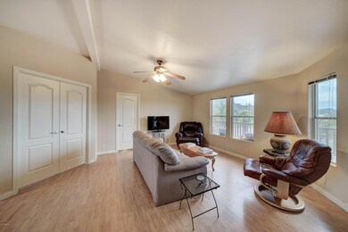 5012 N Warner Dr-4
